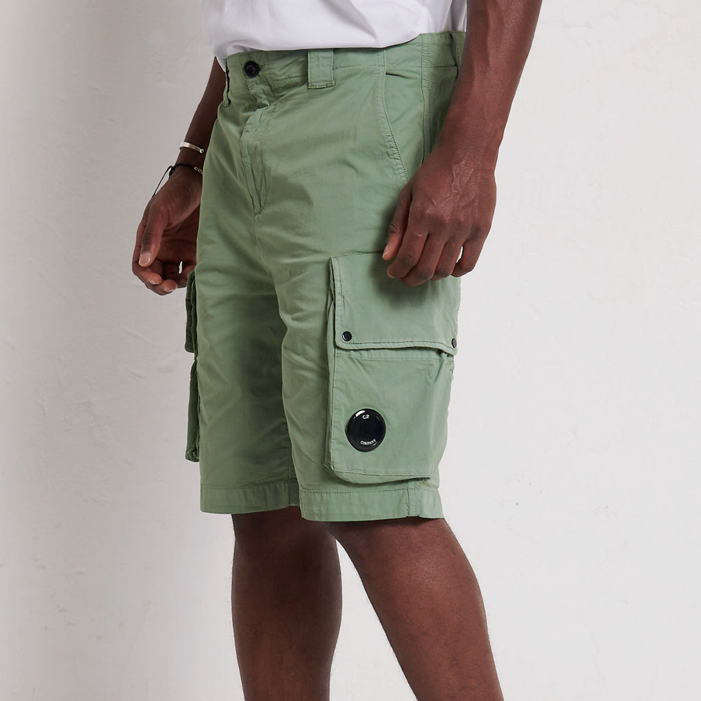 Cp Company Lens Twill Stretch Cargo Shorts in Green Bay
